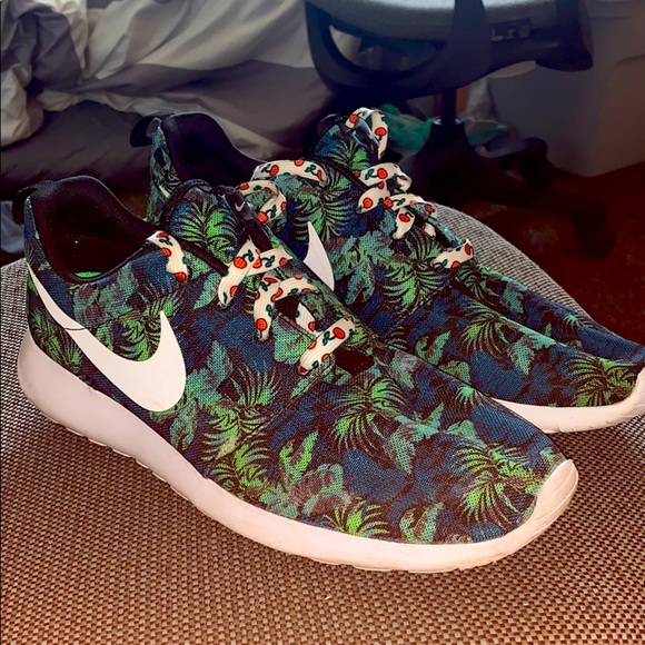 nike roshe run palm trees